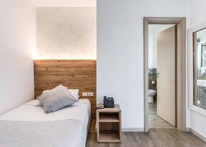 Standard Room with 1 Single Bed